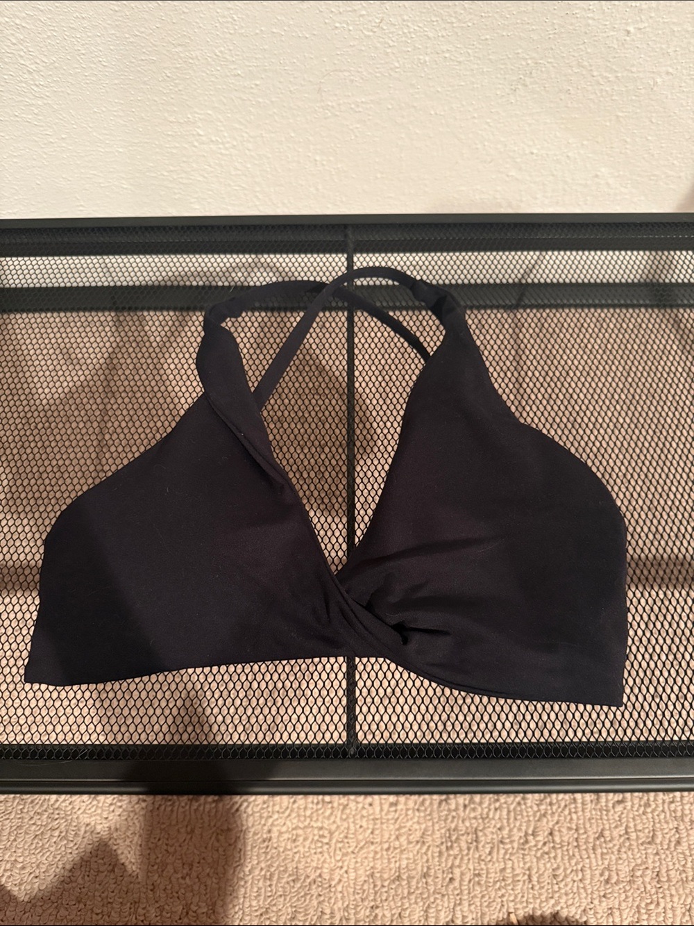 Front Twist Sports Bra